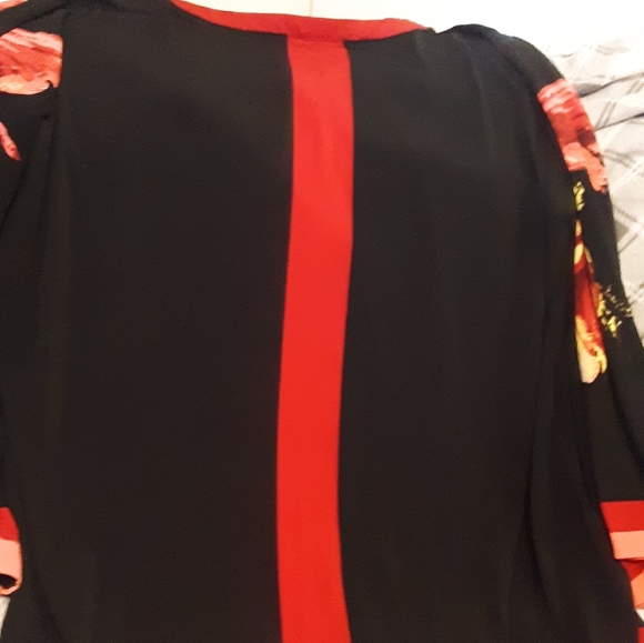 Top - Picture 2 of 2